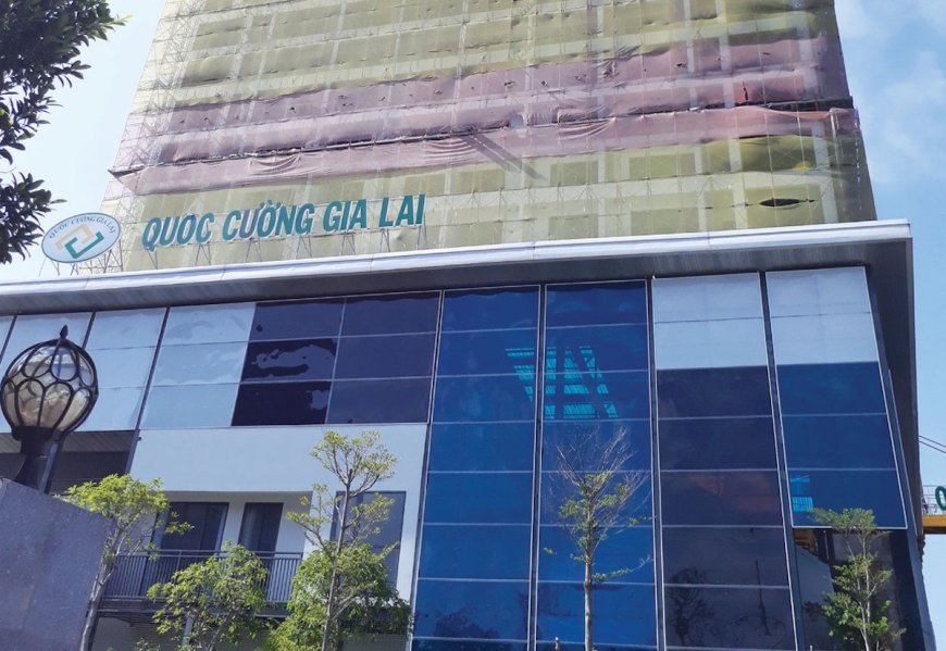 Quốc Cường Gia Lai lỗ nặng, lãnh đạo "cùng khổ" với mức lương 11 triệu/tháng