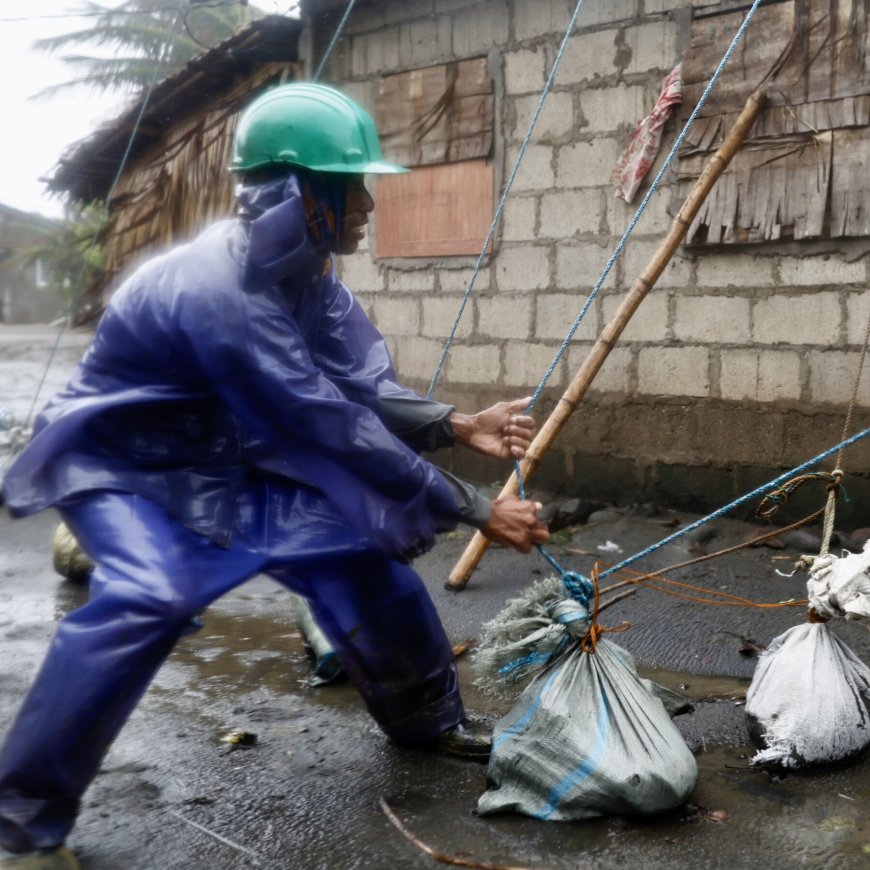 Typhoon Yinxing Approaches the Philippines as a Category 4 Storm