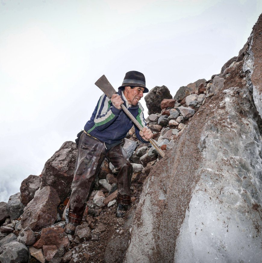 Baltazar Ushca, Who Kept Andean Ice Harvesting Alive, Dies at 80