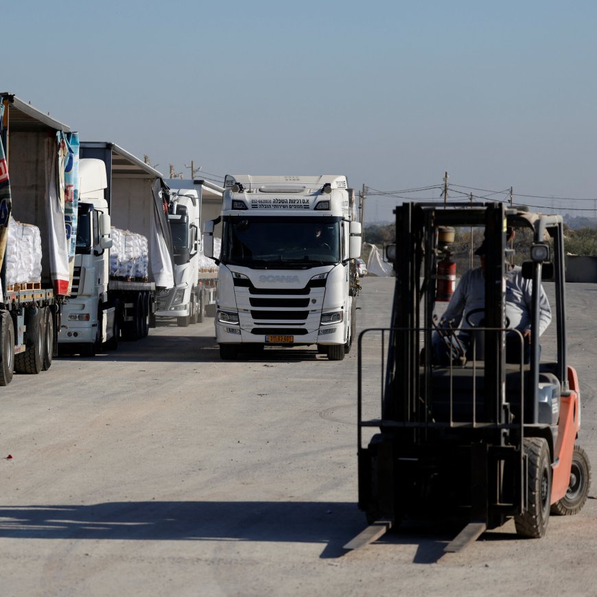 Nearly 100 Aid Trucks in Gaza Convoy Are Lost to Looters, U.N. Agency Says