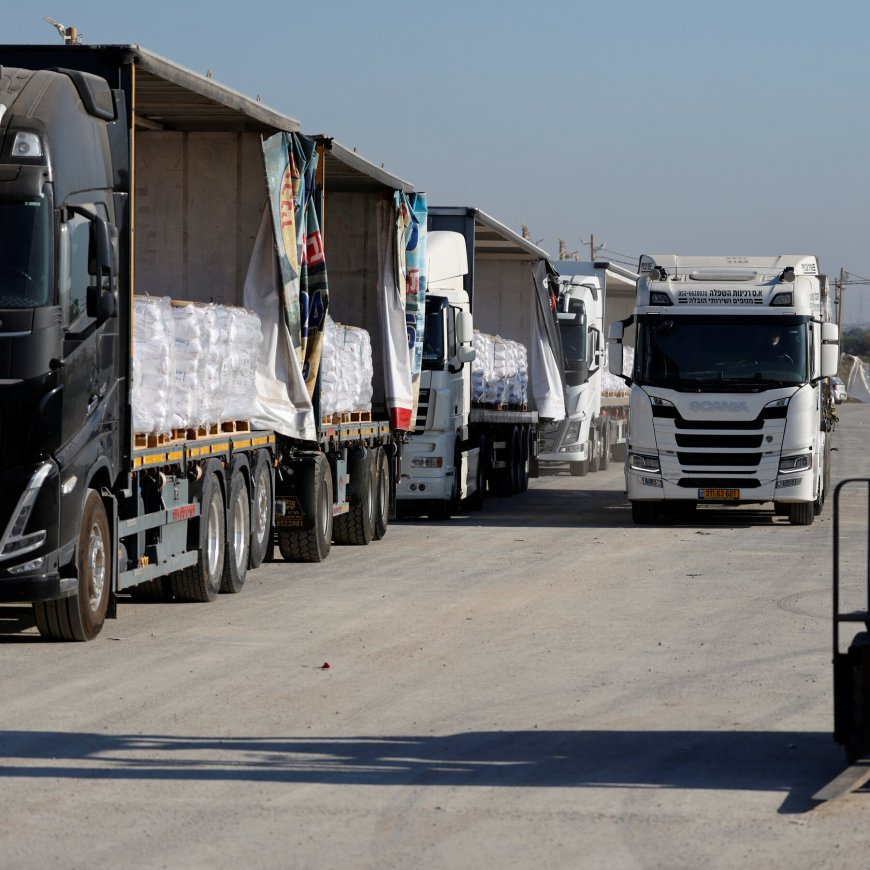 Looters Strip Aid From About 100 Trucks in Gaza, U.N. Agency Says