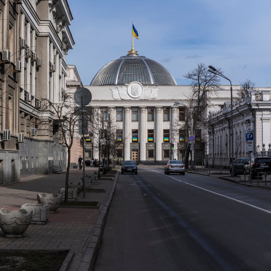 Ukraine Cancels Parliament Session, Citing a Warning Over a Missile Attack