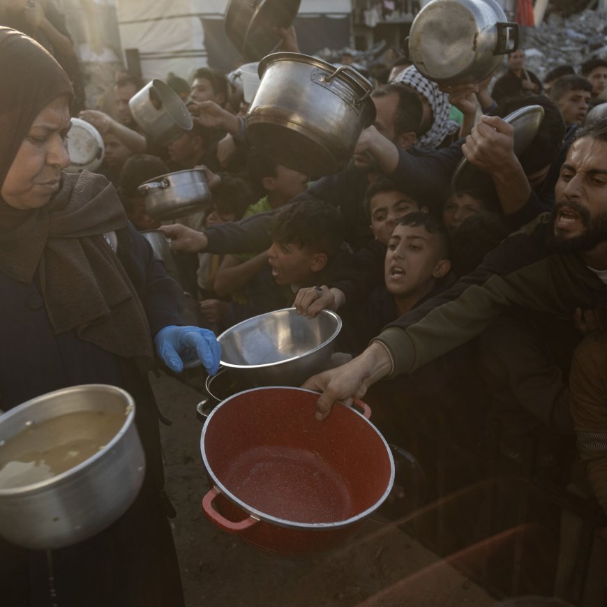 Bread Lines and Salty Drinking Water: Israeli Aid Block Sets Gaza Back Again