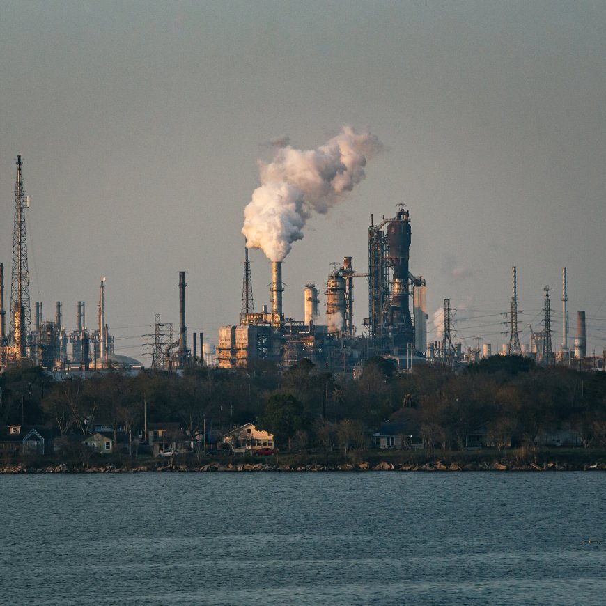 Exxon and Chevron Report Lower Profits While Girding for Tariffs
