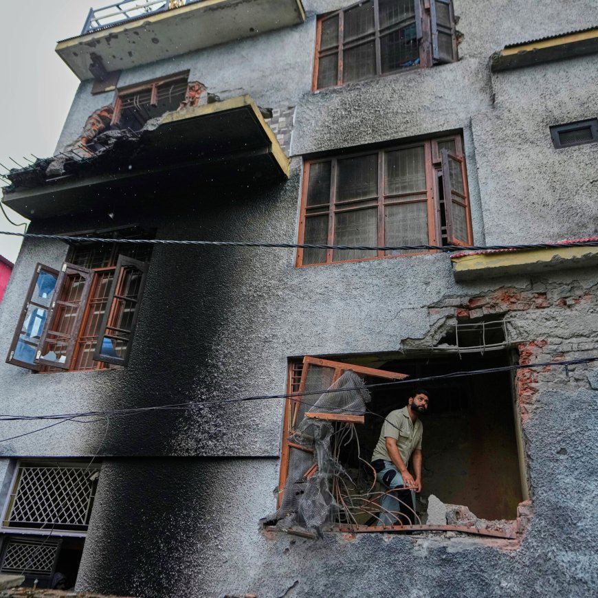 Overnight Clashes Strain Diplomacy Efforts for India and Pakistan