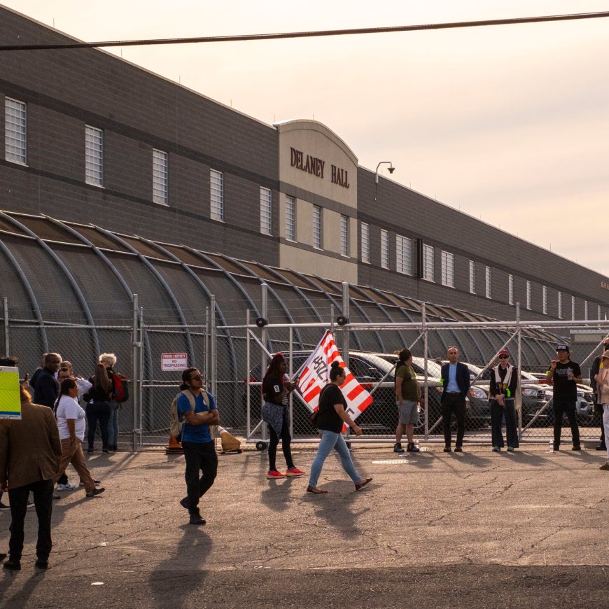 Judge Allows Deportation of Venezuelans Under Alien Enemies Act