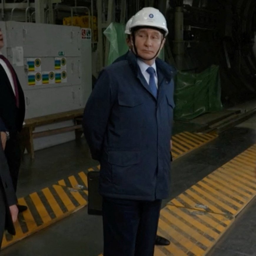 Putin Visits Kursk for First Time Since Russia Drove Out Ukrainian Forces