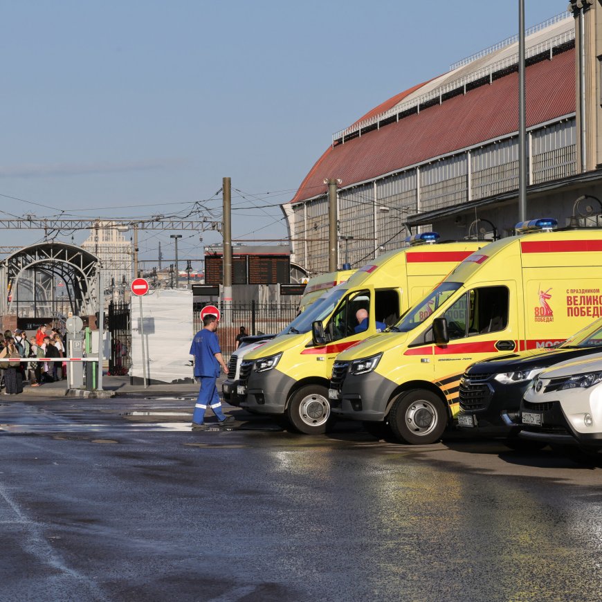 Train Derails in Western Russia After Bridge Collapse, Killing at Least 7