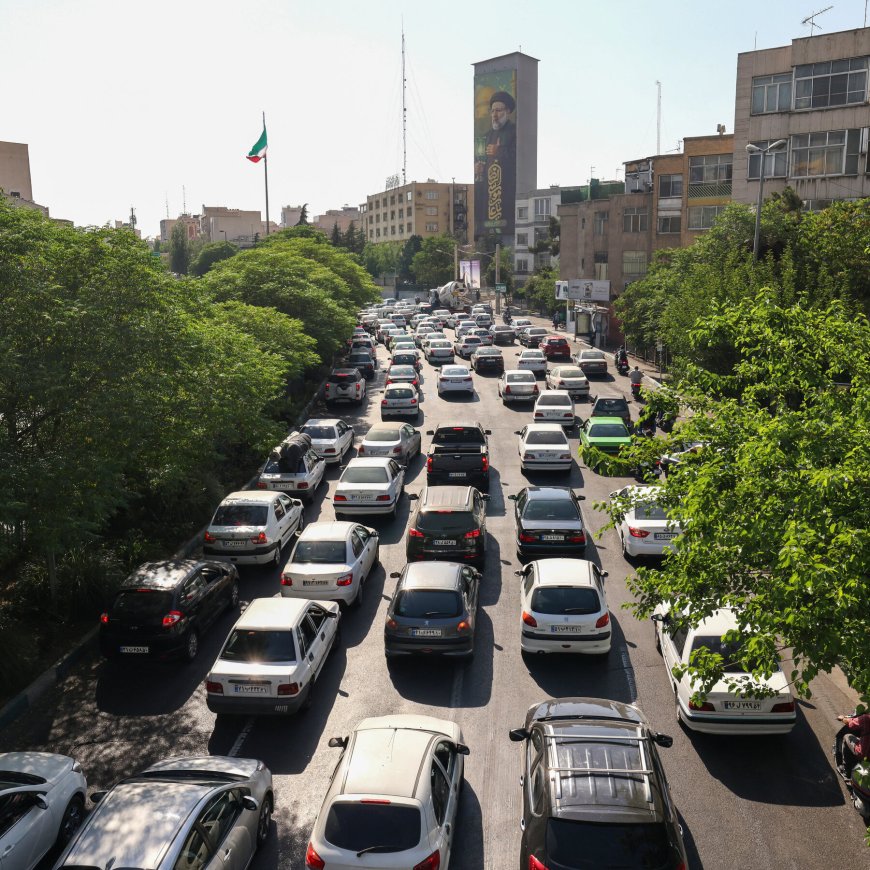 Iranians Weigh Escaping Tehran as Israeli Strikes Continue