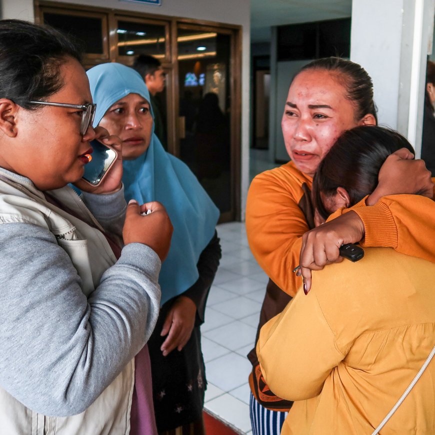 4 Dead and 30 Missing After Ferry Sinks Near Bali