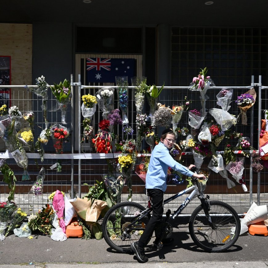 Man Attempts to Set Fire to a Melbourne Synagogue