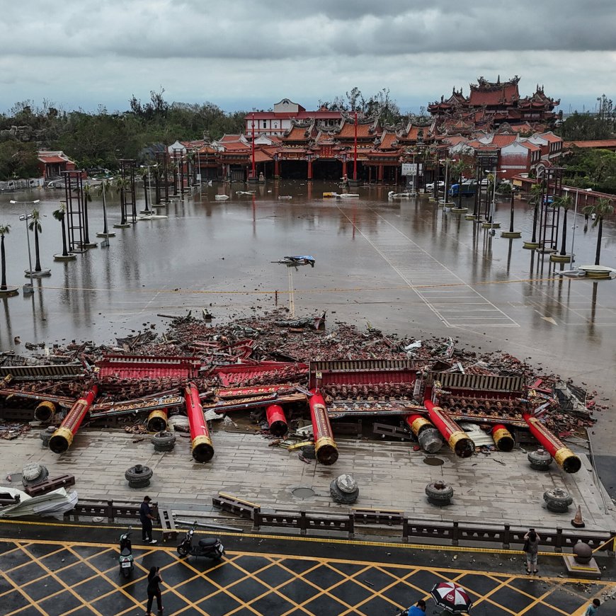 2 Dead and 500 Injured After Typhoon Danas Strikes Taiwan