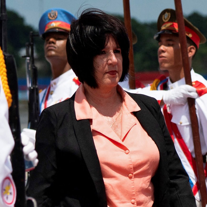 Cuban Minister Resigns After Accusing Beggars of Faking Poverty
