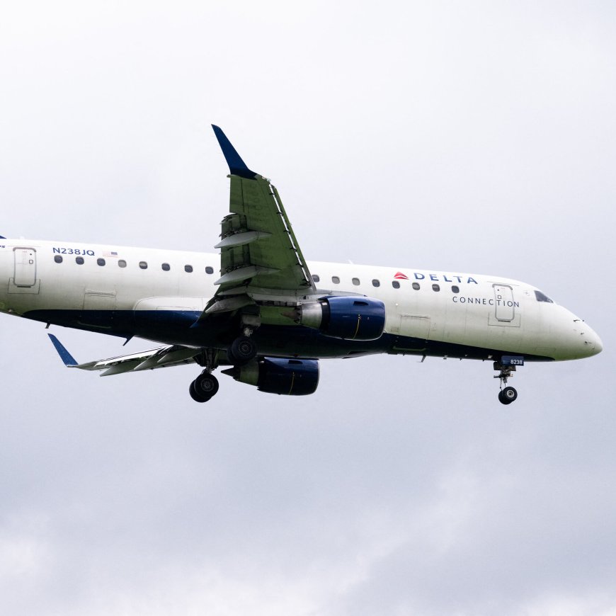SkyWest Flight Aborts Landing to Avoid Midair Collision Near Military Base