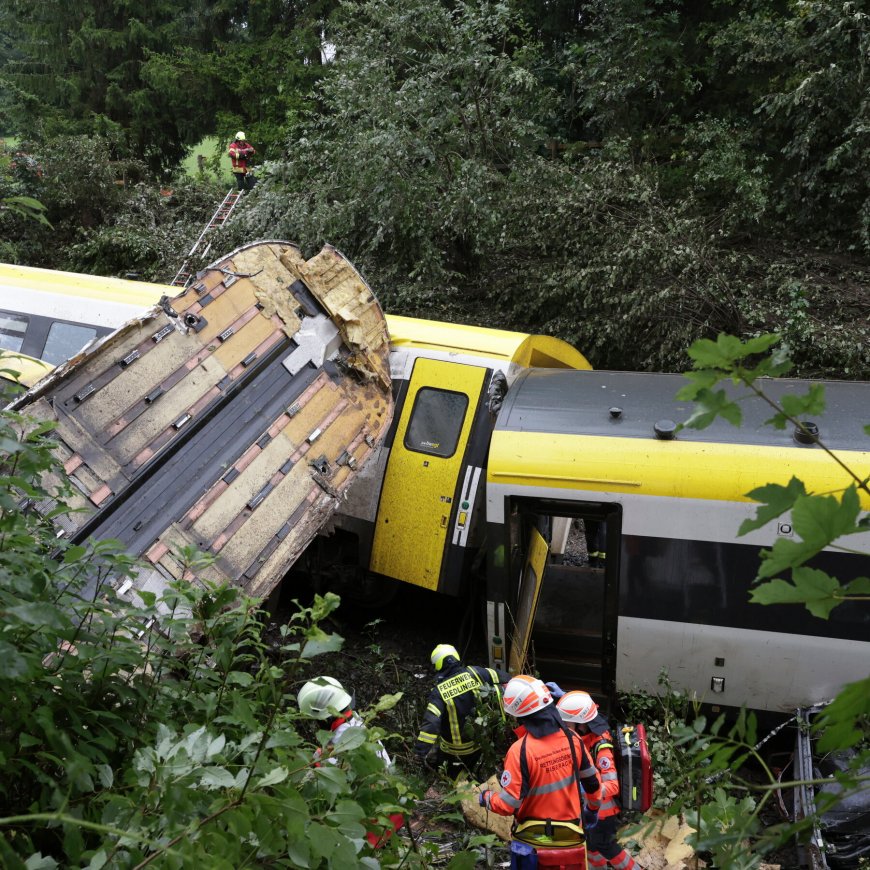 Train Derails in Germany