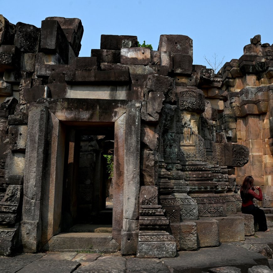 Thai-Cambodian Conflict Tears at Remnants of a Once-Proud Empire