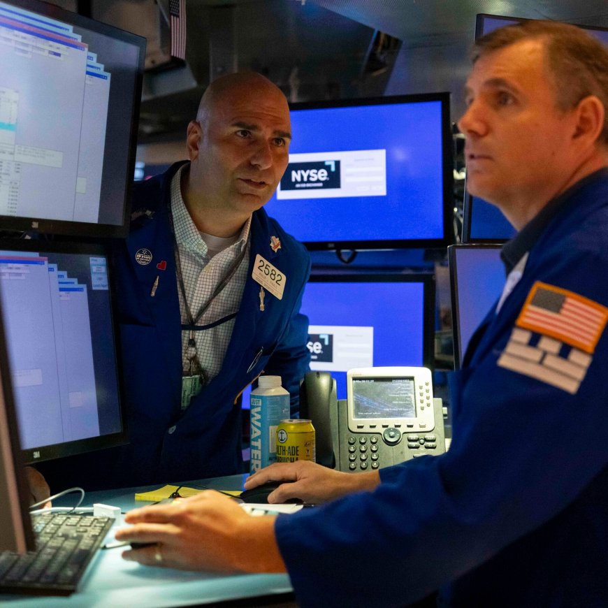 Live Updates: Markets Fall on Weak Jobs Data and Trump’s New Tariffs