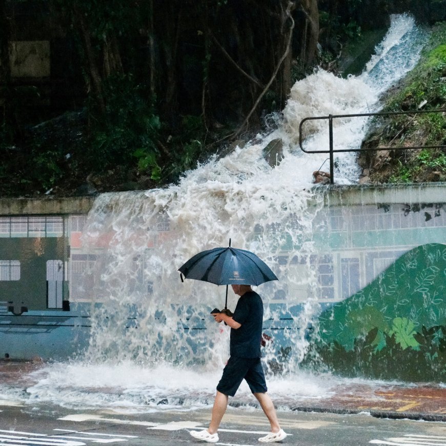 Torrential Rain Batters Hong Kong, Flooding the Waterlogged City