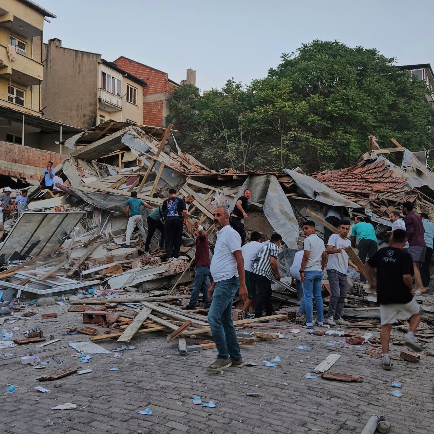 Earthquake Strikes Western Turkey