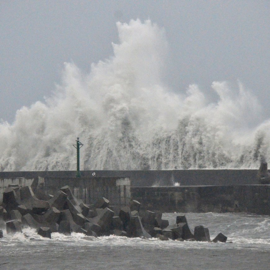 Typhoon Podul Heads Toward China After Lashing Taiwan