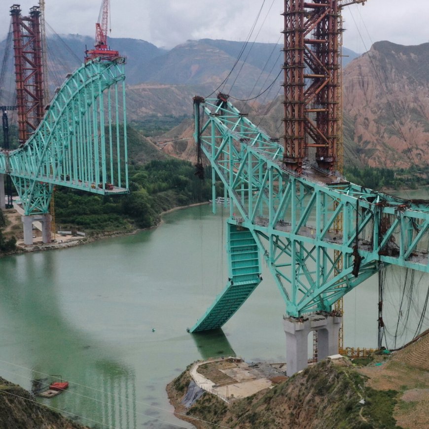 Collapse of Bridge Under Construction in China Leaves 12 Dead